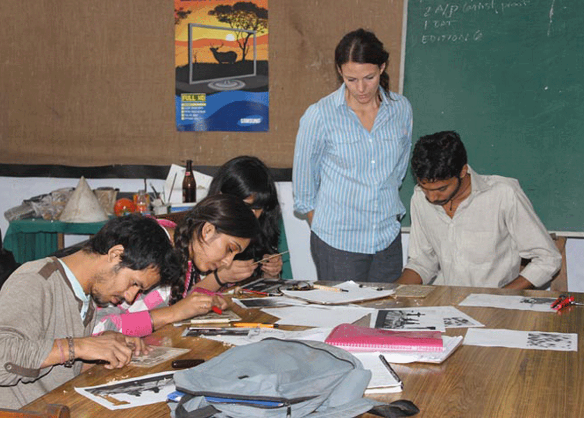 Fine Art Design Painting Applied Art Fashion Textile Degree 3 D Animation International Design Course Graphics Photography Institute International Institute Of Fine Arts Iifa Modinagar Ncr Of Delhi India